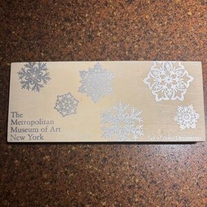Metropolitan Museum of Art NY Wood Snowflake Ornament Set of 9 in Original Box